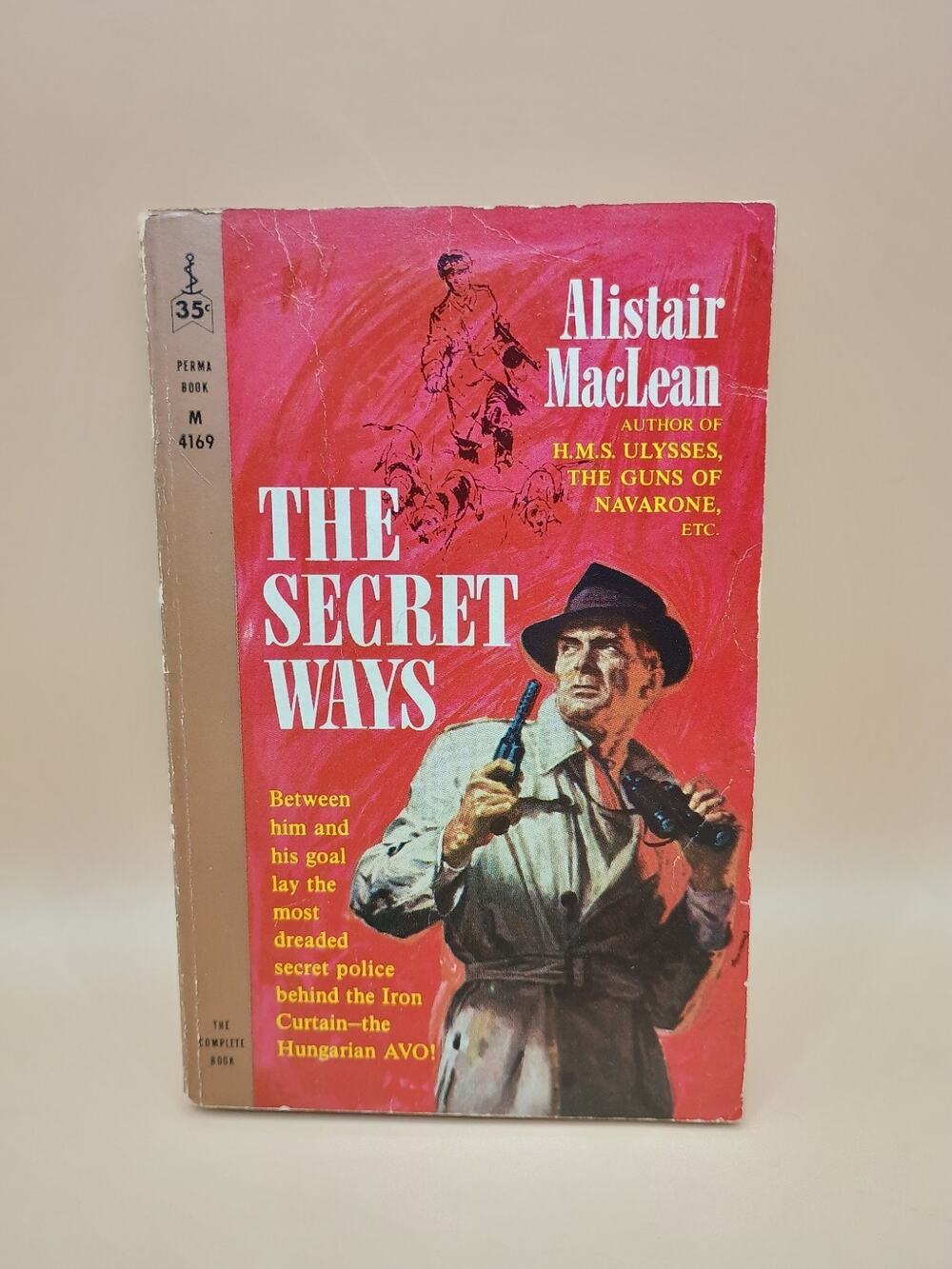 The Secret Ways Alistair MacLean ~ FIRST Paperback Ed (US) ~ VERY GOOD